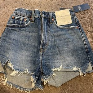 Brand new abercrombie high rise mom short